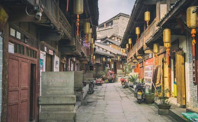 铁建志愿红 冬季送温暖
